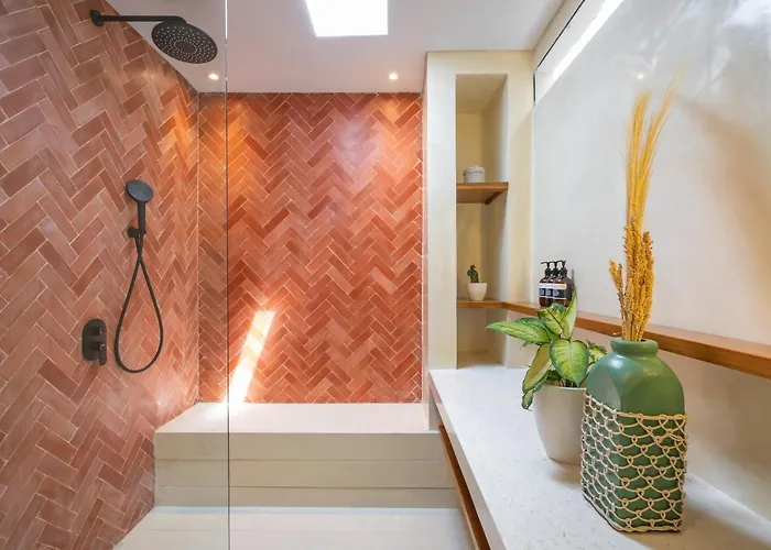 Capela - Luxury 4-bedroom, Heart Of Villa Canggu (Bali)
